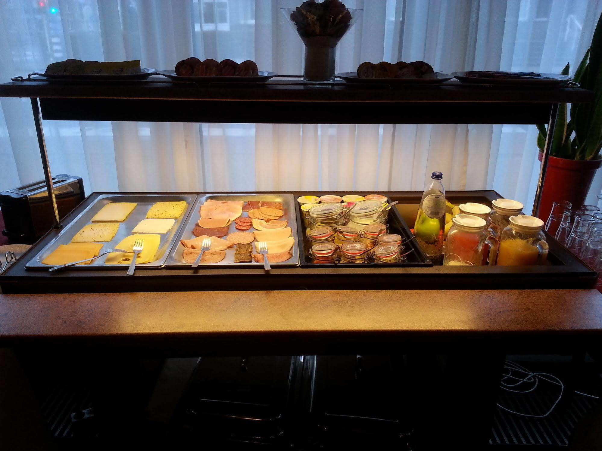 Oranje Hotel Sittard Εξωτερικό φωτογραφία